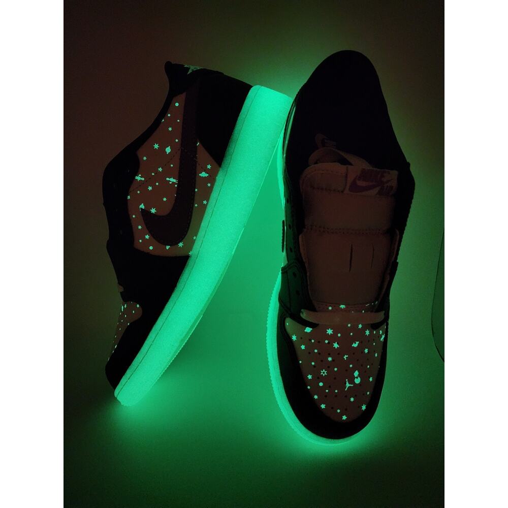 Nike Air Jordan 1 Retro Low OG GS Black Raspberry HF0410-001 Size 7Y / Women 8.5